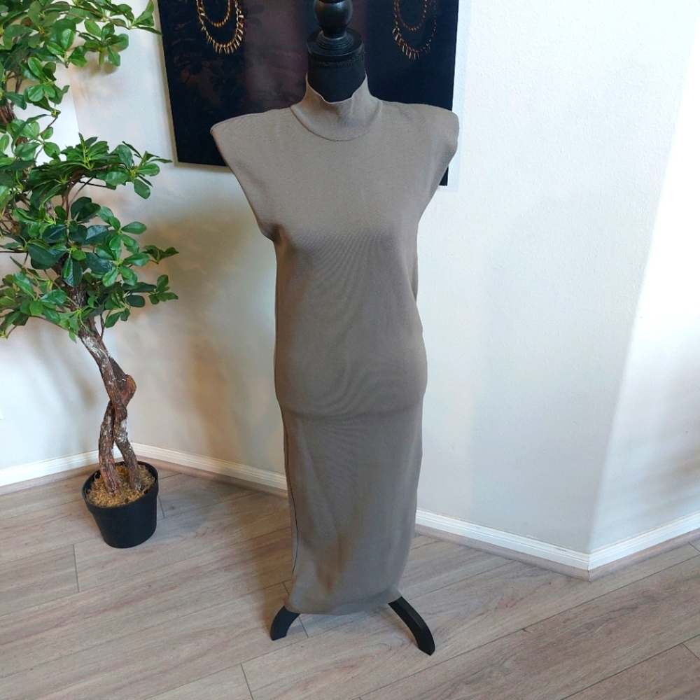 Zara Long Bodycone Sleeveless Dress Size Medium.
